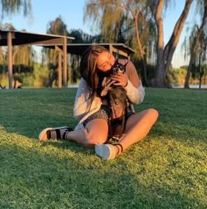 Meet your Posher, Dani